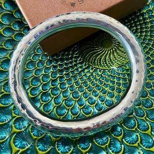 Genuine Silpada Sterling Silver Hammered Oval Bangle Bracelet
